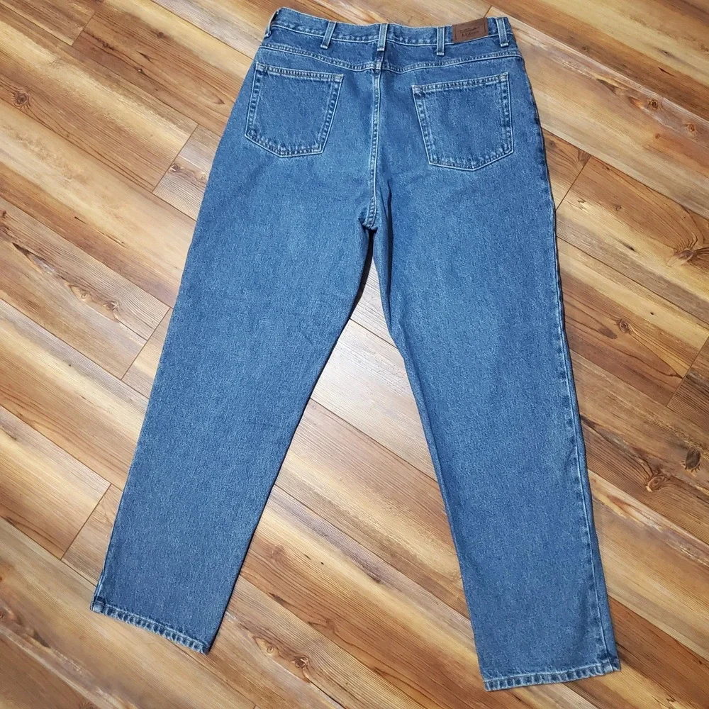 LL Bean Relaxed Fit Jeans Mens 35x32 Medium Wash Straight Leg Denim 134770